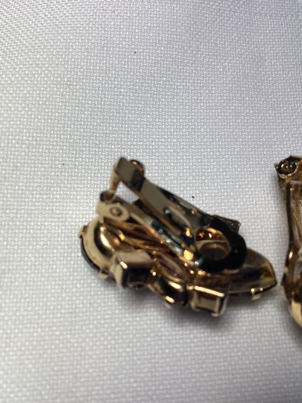Vintage purple rhinestone clip and earrings stunning Juliana style - Picture 2 of 10